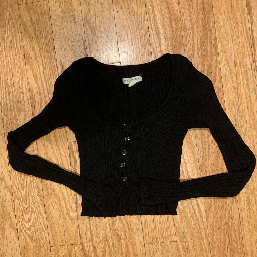 Black Ribbed Long Sleeve Button-Up Crop Top - Aeropostale